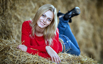 Girl with Piercing Blue Eyes, Model, Blonde, Blue eyes, Hay HD wallpaper