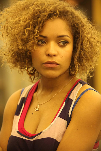 Antonia Thomas, TV Shows, Hot , Irresistible charm HD phone wallpaper