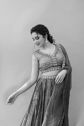 Priyanka Mohan, actress, don HD phone wallpaper