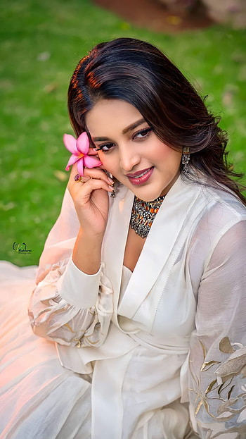Niddhi agarwal, telugu actress HD phone wallpaper