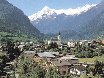Kaprun Austria, trees, sky, mountains, village HD wallpaper