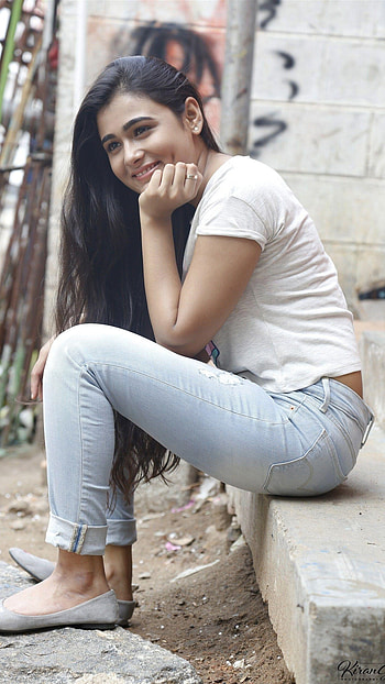 Shalini Pandey, Tollywood, Actress HD phone wallpaper