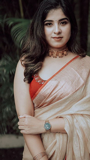 Aparna Thomas, aparna thomasvill, malayalam actress, saree beauty HD phone wallpaper