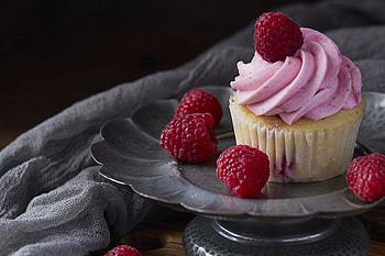 Food, Raspberry, Desert, Cake, Cupcake HD wallpaper