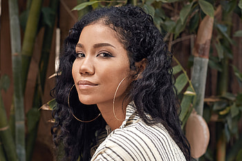 Jhene Aiko, Vampire facials, IV vitamin drips HD wallpaper