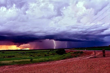 Lightning & Rain In The Desert - Western Australia, lightning, desert, australia, rain HD wallpaper