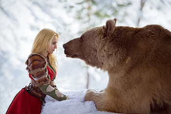 Blonde Staring Down a Bear, outdoors, model, bear, blonde HD wallpaper