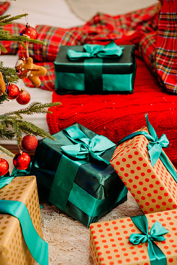 Christmas Gifts, Cute presents, , Cave HD phone wallpaper