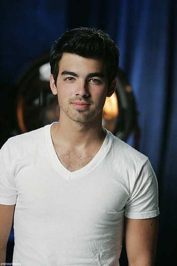 Joe, Jonas Brothers HD phone wallpaper