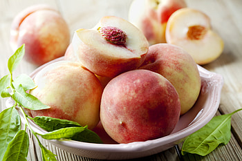 Flavorful white peach, Sensory insight, Fruity aroma, Culinary enhancement HD wallpaper