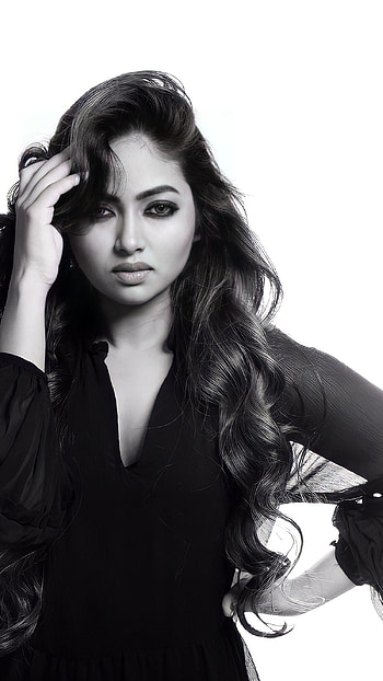 Shalin zoya, model, actress HD phone wallpaper