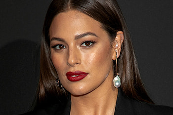 Ashley Graham, Body-positive response, Teen Vogue HD wallpaper