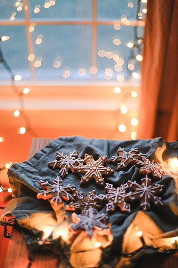 Food, New Year, Cookies, Christmas, Holiday, Garland, Garlands HD phone wallpaper