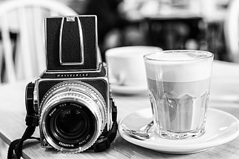 Coffee Time, bokeh, graphy, camera, black and white, coffee, cappuccino HD wallpaper