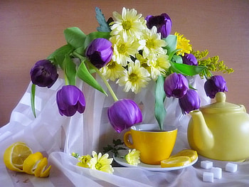still life, tulip, lemons, graphy, teacup, tea, beautiful, tulips, daisies, purple, lemon, yellow, flowers, flower bouquet, drink, teapot HD wallpaper