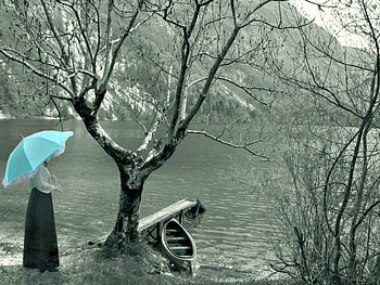 By the water's edge, lady, canoe, black and white, trees, blue umbrella, lake HD wallpaper