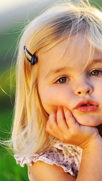 Cute Little Girl For 6 Plus HD phone wallpaper