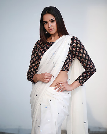 Poojitha ponnada, dress_shirt, knee HD phone wallpaper