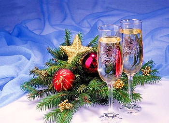 Toasting the season, star, wine glasses, christmas, blue background, festive, drink, tree balls, tree bough HD wallpaper