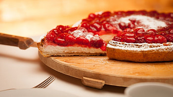 Pie , Variety of flavors, Golden crust, Homemade dessert HD wallpaper
