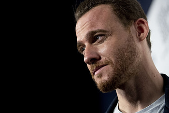 Kerem Bursin, TV shows, Interview, In-depth HD wallpaper
