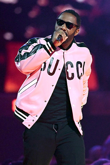 Brit Awards 2022, Idris Elba's mishap, Fashion mishap, Memorable moment HD phone wallpaper