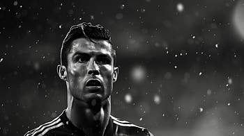 Monochrome Majesty - Soccer Icon, Black & White, Cristiano Ronaldo HD wallpaper