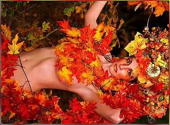 AUTUM SUIT...., colorful, autum, lefs, woman HD wallpaper