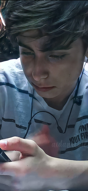 aidan Gallagher HD phone wallpaper
