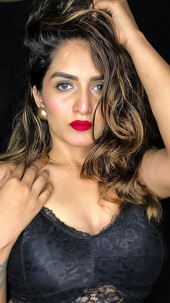 Trishaa kamlakar, model, beauty HD phone wallpaper