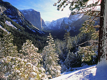 El Capitan and the Yosemite Valley in Winter California, winter, mountain HD wallpaper