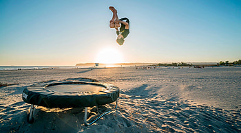 Forward flip, Trampolining HD wallpaper