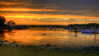 Sunset, boat, pier, peaceful, houses, beauty, sailboats, reflection, boats, trees, water, architecture, house, beautiful, grass, sailboat, lake, view, clouds, sailing, nature, sky, lovely HD wallpaper