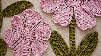 Charming Crochet Flowers - Ultra, crochet, flower, handmade, textile art, pink HD wallpaper