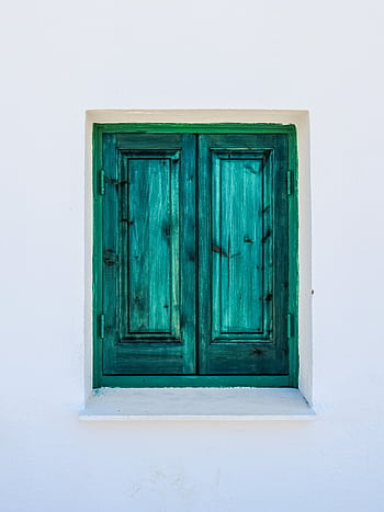 Retro green wooden shuttered window on a white exterior wall. Simple and classic. HD phone wallpaper