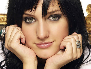 Ashlee Simpson, women, singer, smile HD wallpaper