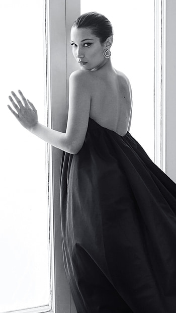 Bella Hadid, Monochrome , Indoor setting, Smart compatibility HD phone wallpaper