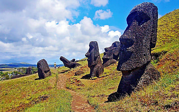 Easter Island , Scenic beauty, Island charm, Breathtaking landscape HD wallpaper