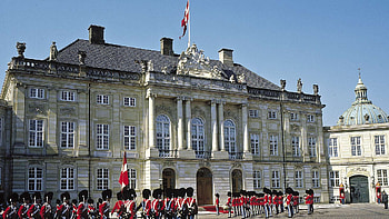 Amalienborg Palace, School Trip, Royal Denmark, Themed Journey HD wallpaper