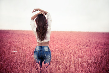 Brunette Girl Arms Up Field, girls, field, graphy HD wallpaper