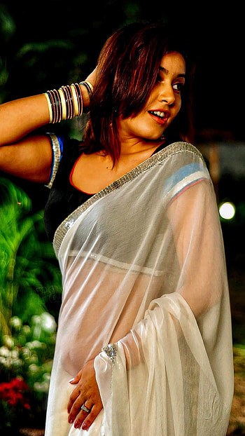 Raasi khanna, telugu actress, saree beauty HD phone wallpaper