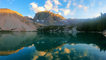 Temple Crag reflecting across an alpine lake in the High Sierras, California, reflection, clouds, sky, mountains, water, usa HD wallpaper