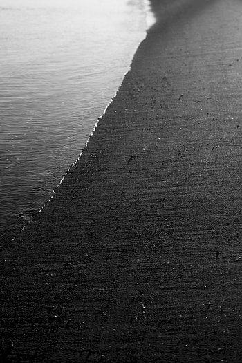 Minimalism, Sand, Shore, Bank, Ocean, Bw, Chb HD phone wallpaper