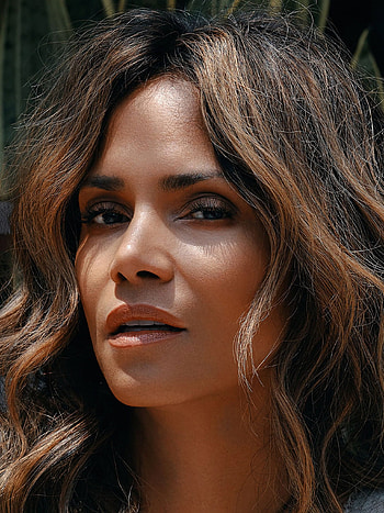 Celebrity Halle Berry, Talented actress, Hollywood star, Successful HD phone wallpaper