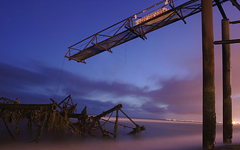 Unsteady Framework at the Lake, wds, framework, morning fog, unsteady, lake, sunrise HD wallpaper