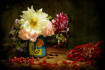still life 1, purple, still life, white, vase, berries, beautiful, flowers, fruits HD wallpaper