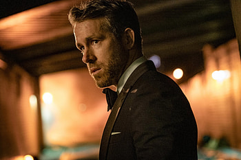 Hitman's Wife's Bodyguard, Action-packed, High-octane thrills, Dynamic duo HD wallpaper