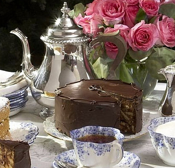 Birtay cake and pink roses, still life, abstract, Birtay, pink roses, cake HD wallpaper