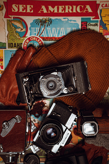 Clock, Miscellanea, Miscellaneous, Vintage, Cap, Camera, Gloves, Cameras HD phone wallpaper