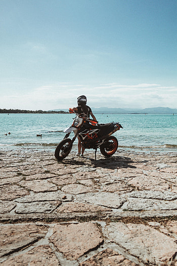 Motorcycles, Coast, Girl, Helmet, Motorcycle, Ktm HD phone wallpaper